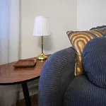 Stylish 1-bedroom In Center With King Bed Lägenhet *