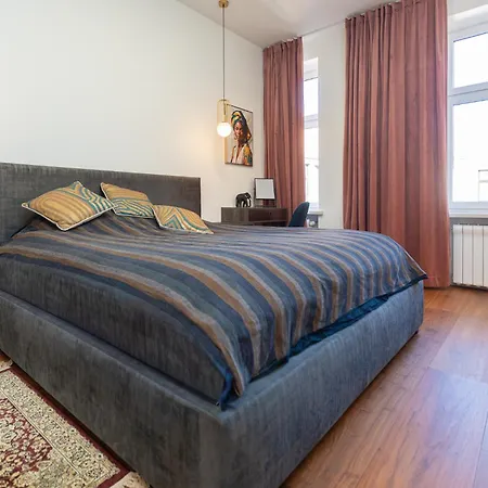 Stylish 1-bedroom In Center With King Bed * Riga