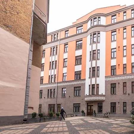 Stylish 1-bedroom In Center With King Bed
